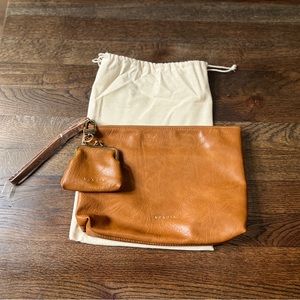 Azaria - Doux Clutch & Airpod Clutch Set (Maple)